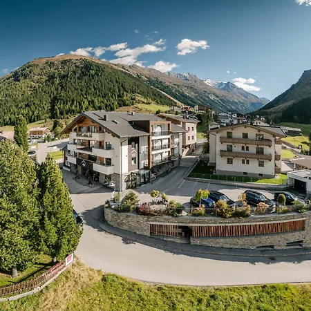 Alpinhotel Monte Superior - Silvretta Card Premium Betrieb 3* Гальтюр