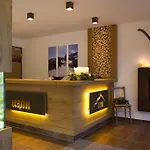 Alpinhotel Monte Superior - Silvretta Card Premium Betrieb Hotel