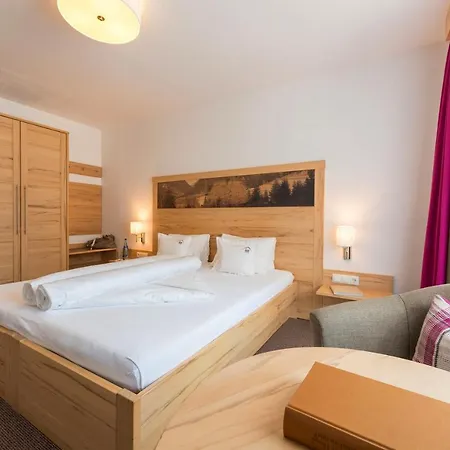 Alpinhotel Monte Superior - Silvretta Card Premium Betrieb 3*